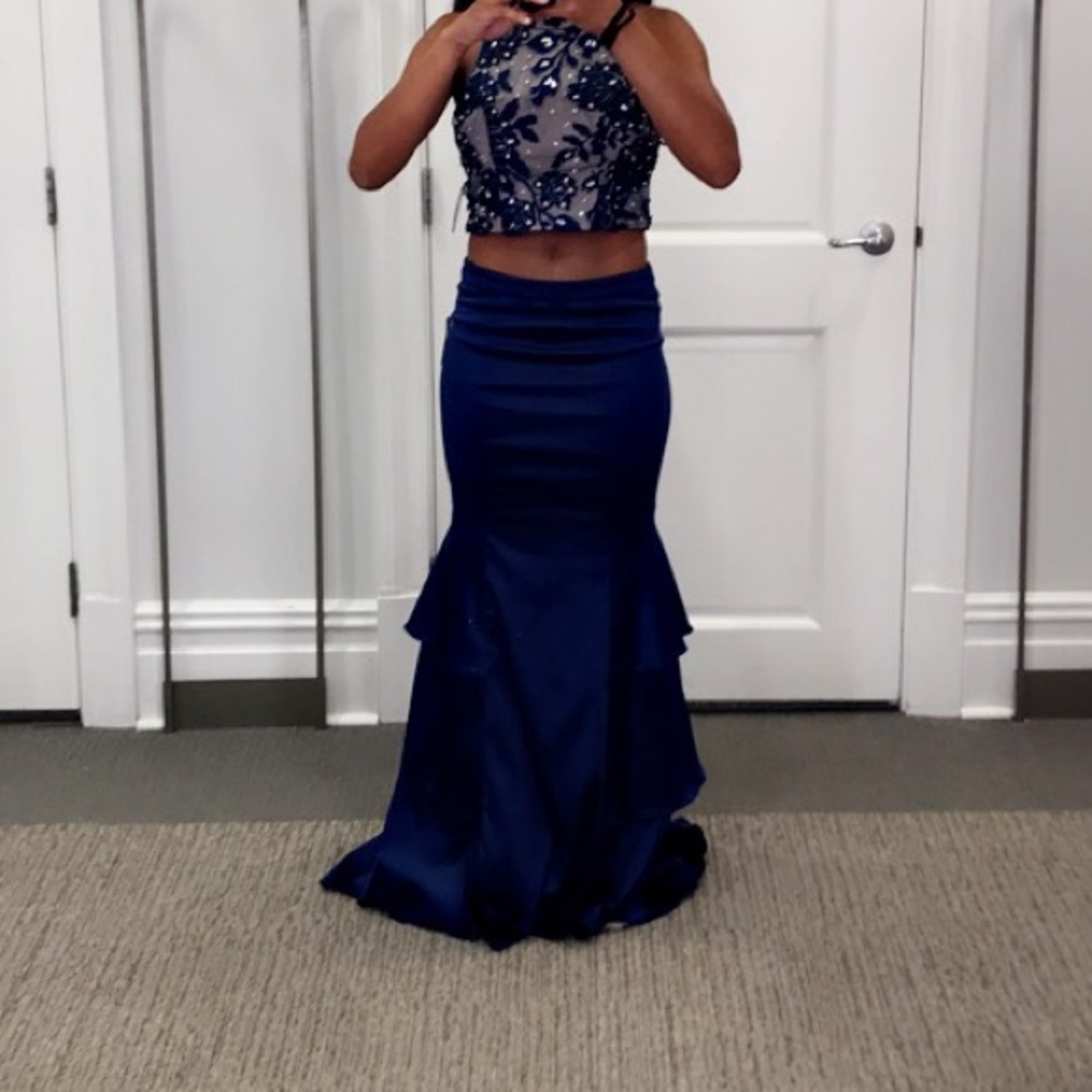 Prom dress - Picture 4 of 5